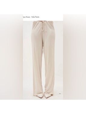 NWT Aya Muse Beige Vela Straight-Leg Pants M